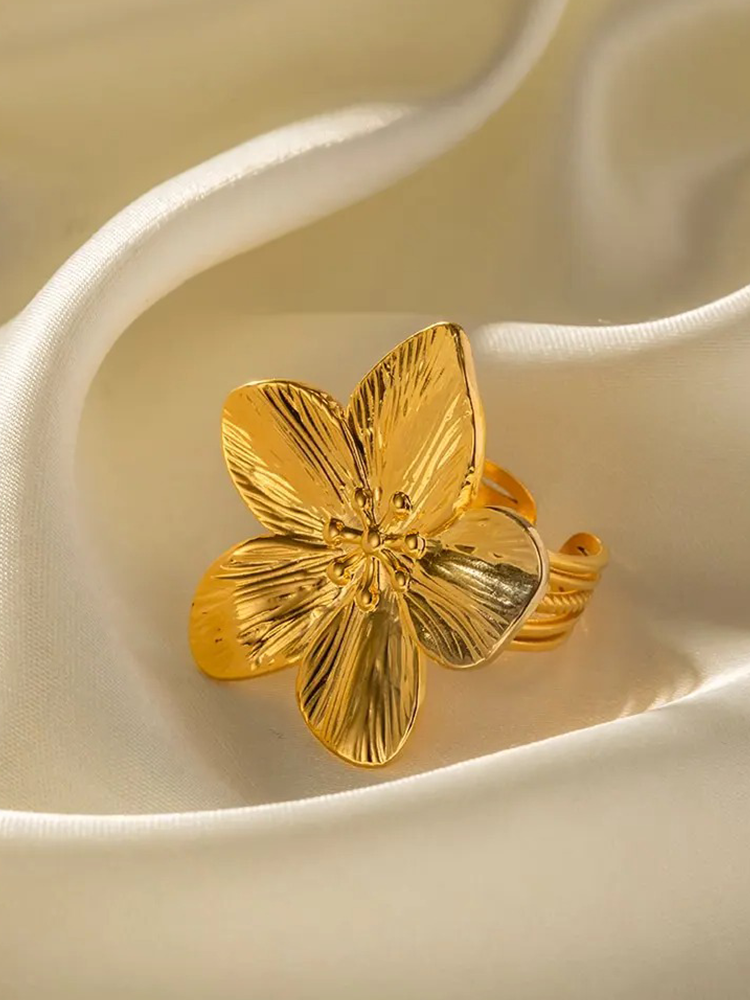 Rianne Flower Blossom Statement Ring Goud