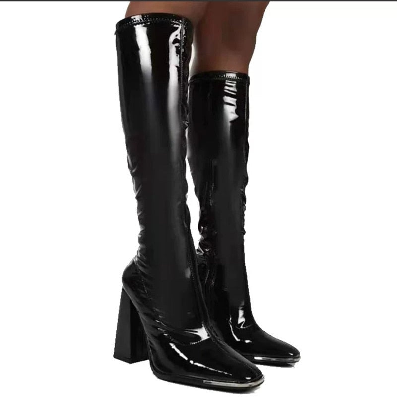 Charlie's Angels Stiefel | Retro, herausfordernd und einzigartig